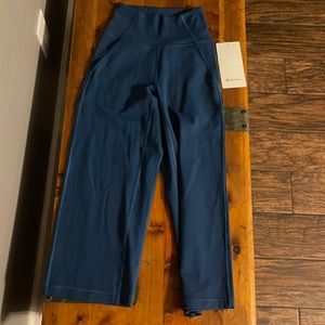 Lululemon wide leg crop leggings